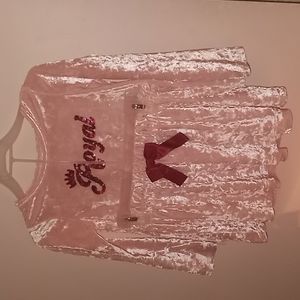 *Little girls 2 piece outfit size 5